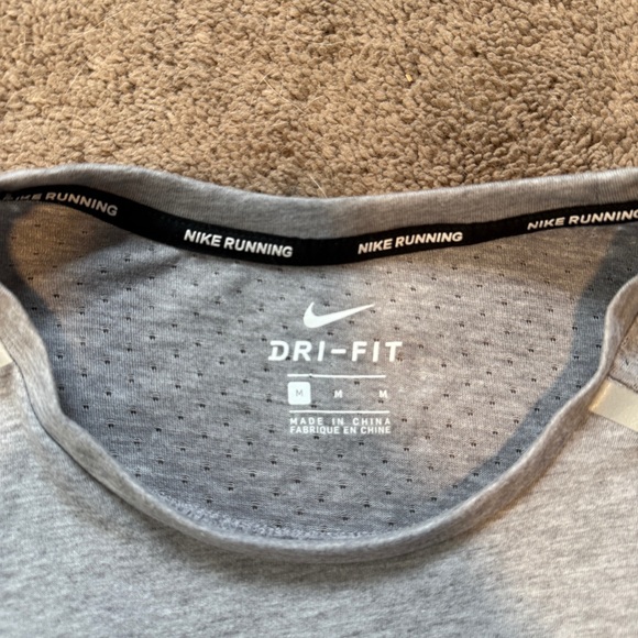 Nike Element Dri-FIT Running Crew Gray Men’s Medium Long Sleeve - Picture 4 of 7